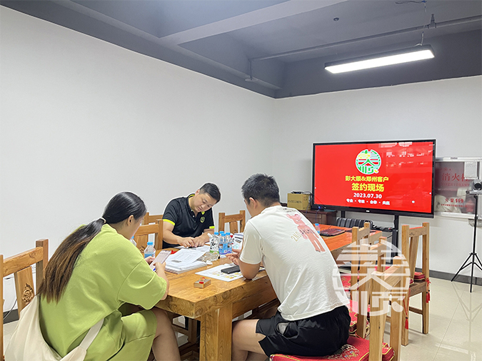 鄭州客戶升級(jí)全自動(dòng)豆腐機(jī)設(shè)備，選擇彭大順